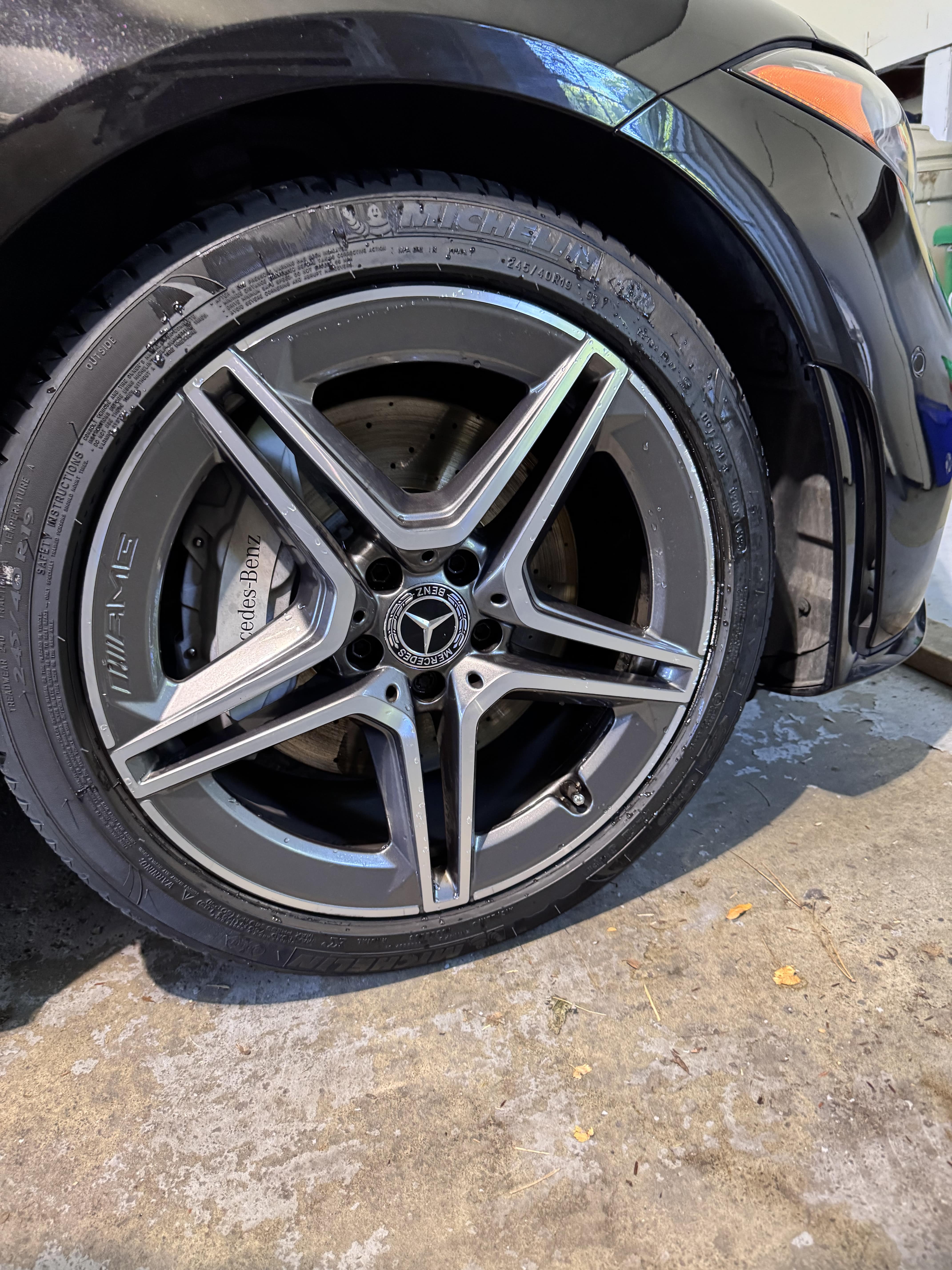 Detailed Mercedes wheel